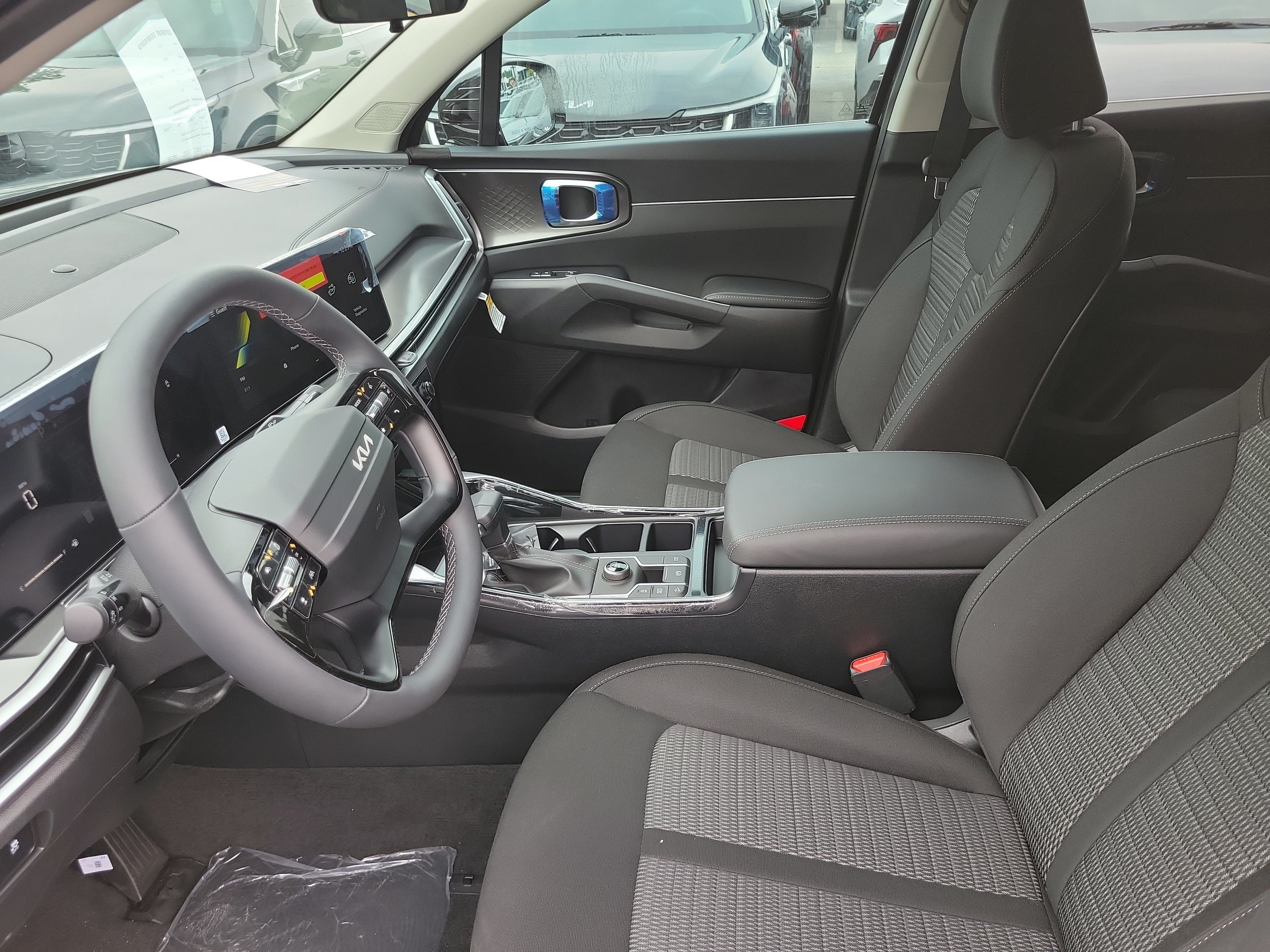 Used 2026 Kia Sorento LX FWD image 17