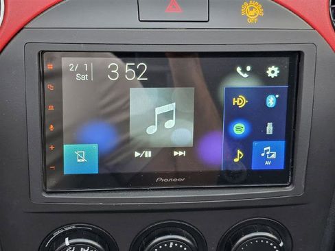 Used 2006 MAZDA MX-5 Miata Sport w/ Suspension Pkg image 22