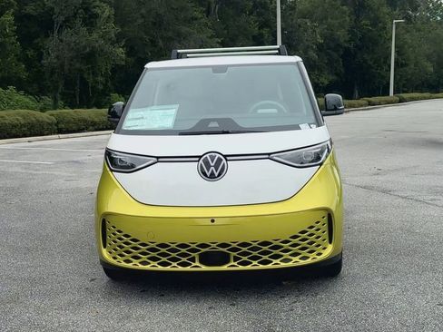 New 2025 Volkswagen ID. Buzz 1st Edition image 3