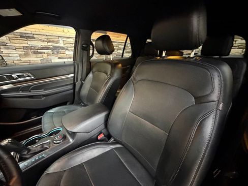 Used 2017 Ford Explorer Limited AWD/4WD image 28