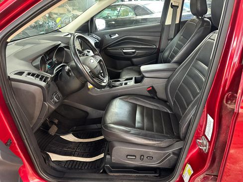 Used 2018 Ford Escape SEL w/ Ford Safe & Smart Package AWD/4WD image 15