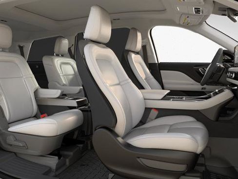 New 2026 Lincoln Aviator Reserve image 6