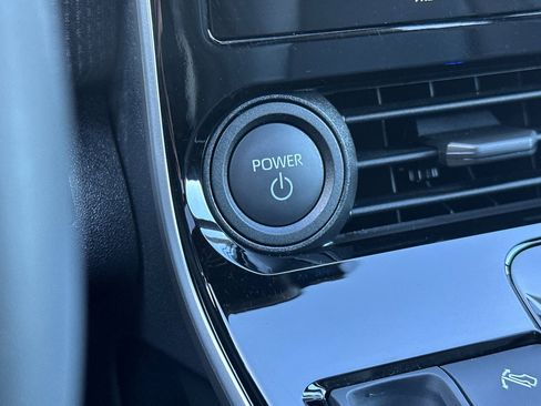 Used 2025 Toyota bZ4X FWD image 23