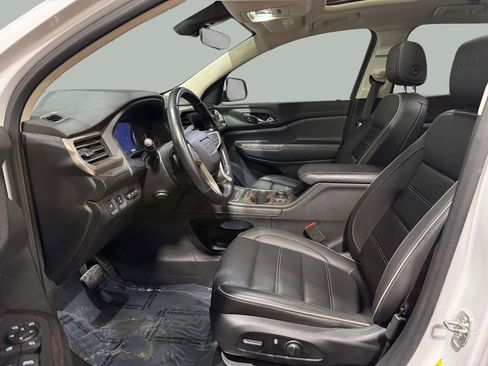 Used 2020 GMC Acadia Denali w/ Technology Package image 5