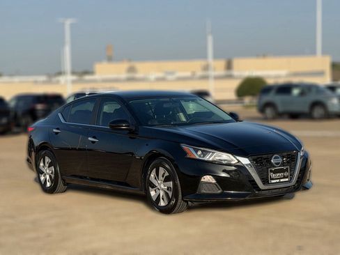 Used 2020 Nissan Altima 2.5 S FWD image 6