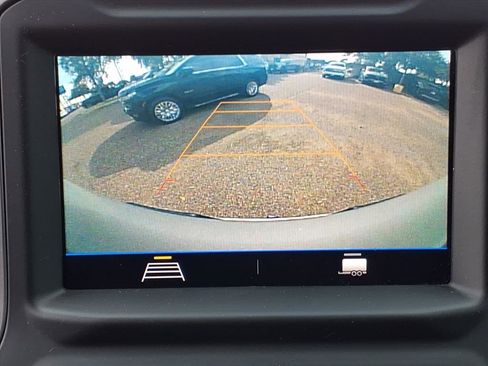 Used 2021 Chevrolet Silverado 1500 Custom image 26