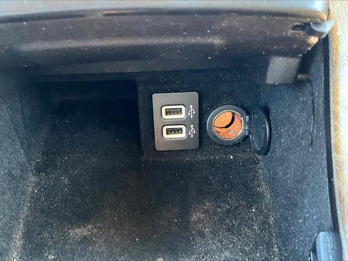 Used 2017 Lincoln Continental Reserve w/ Technology Package image 31