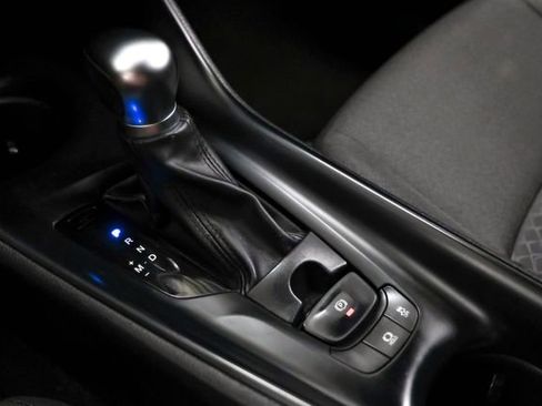 Used 2020 Toyota C-HR LE image 24