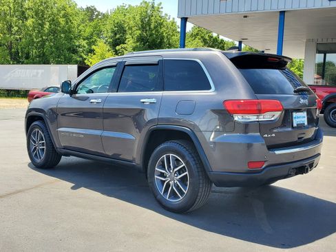 Used 2019 Jeep Grand Cherokee Limited w/ Trailer Tow Group IV AWD/4WD image 3