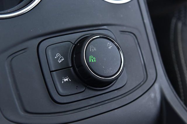 Used 2024 GMC Terrain SLE AWD/4WD image 16
