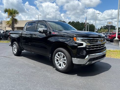 Used 2025 Chevrolet Silverado 1500 LTZ w/ LTZ Premium Package AWD/4WD image 37