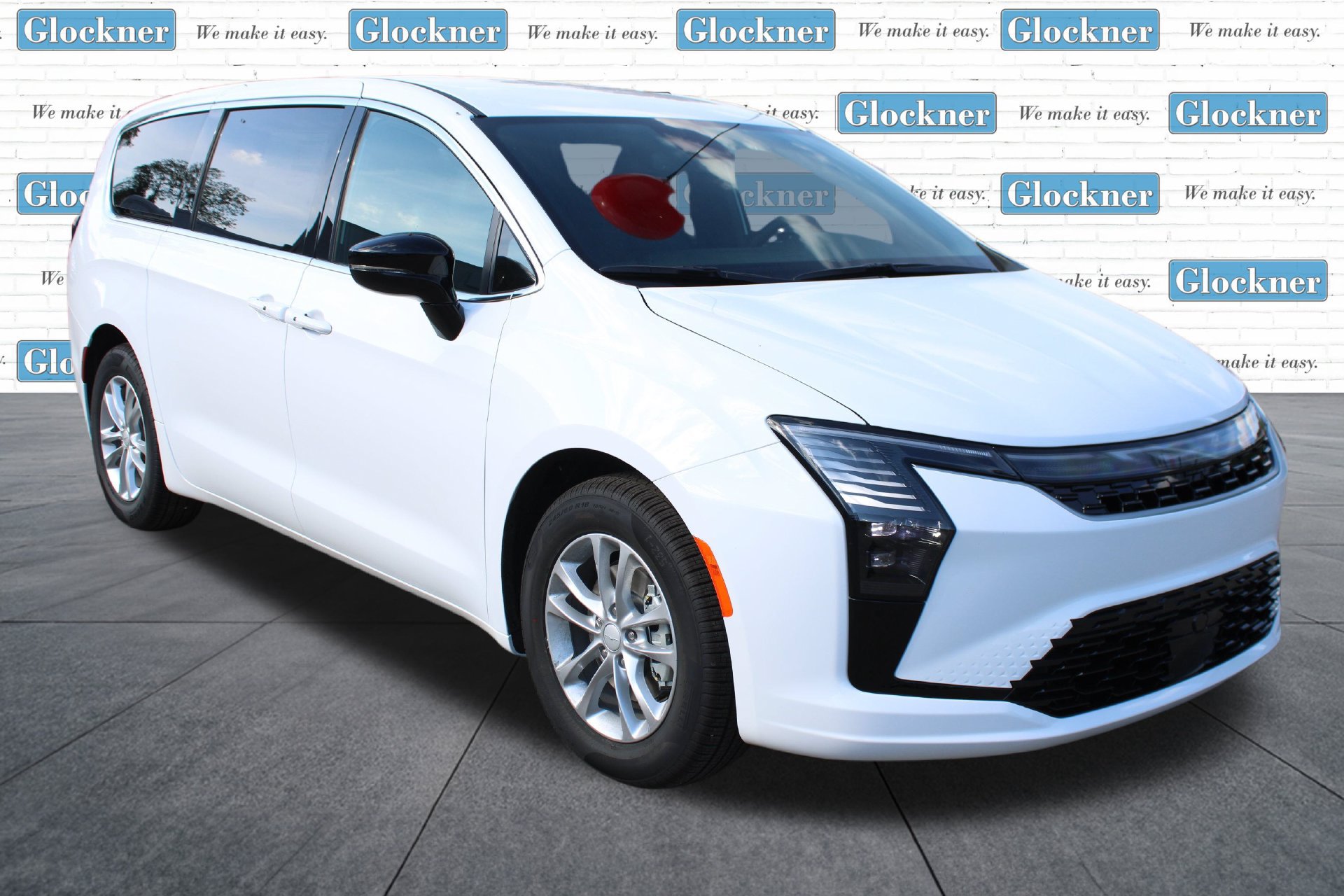 New 2027 Chrysler Pacifica Select FWD image 3