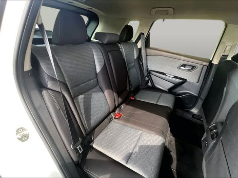 Certified 2023 Nissan Rogue SV FWD image 20