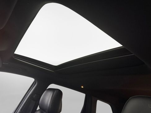 Used 2018 Jeep Grand Cherokee Limited image 23