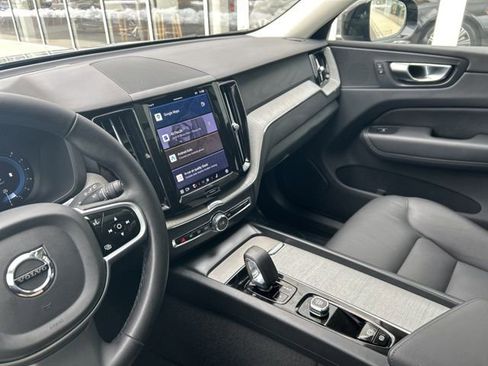 Certified 2025 Volvo XC60 B5 Plus AWD/4WD image 19