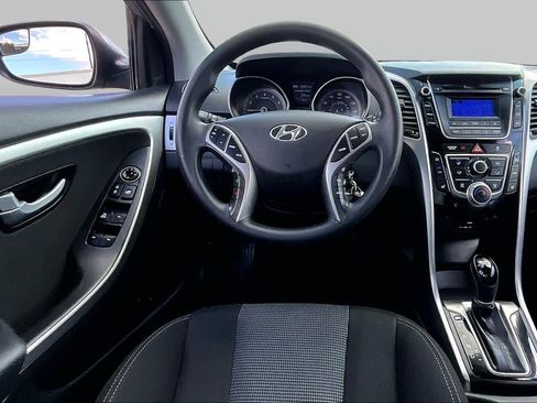 Used 2016 Hyundai Elantra GT FWD image 6