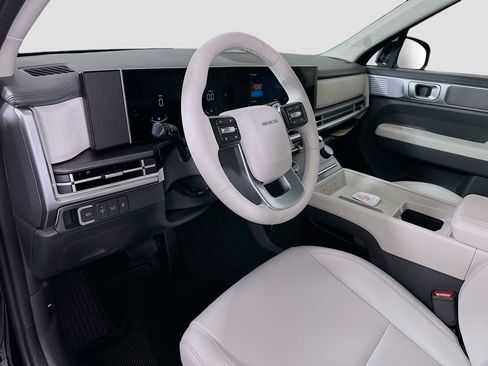 New 2026 Hyundai Santa Fe SE image 9