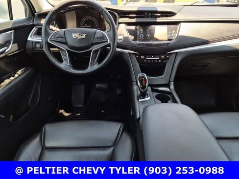 Used 2018 Cadillac XT5 Luxury w/ Driver Awareness Package FWD image 26