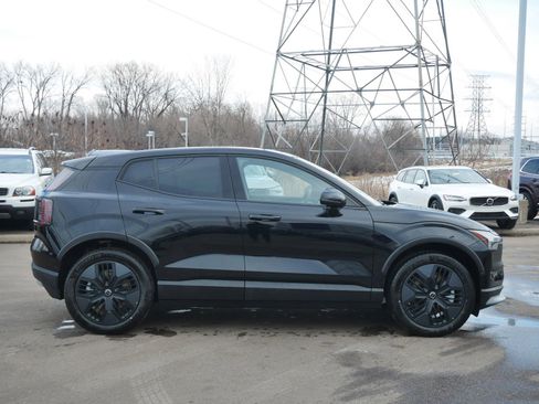 New 2026 Volvo EX30 Cross Country Ultra image 2