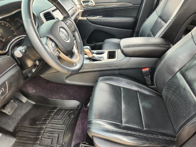 Used 2016 Jeep Grand Cherokee Limited w/ Luxury Group II RWD image 9