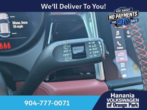 Used 2023 Porsche Macan S AWD/4WD image 31