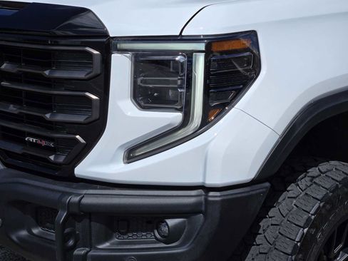 Used 2024 GMC Sierra 1500 AT4X AWD/4WD image 9