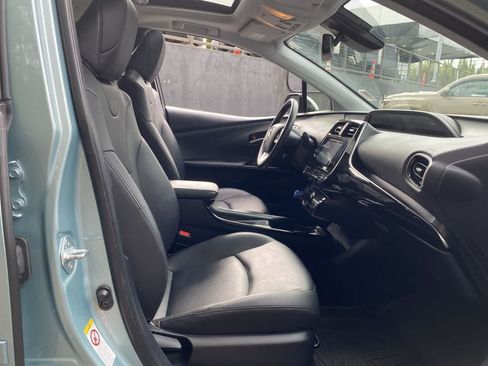 Used 2016 Toyota Prius Four w/ Advanced Technology Package FWD image 20