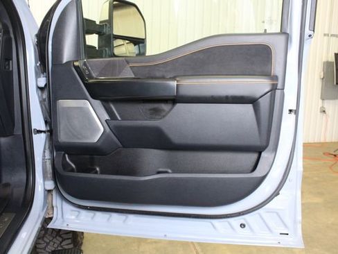 Used 2024 Ford F250 Platinum w/ Tremor Off-Road Package AWD/4WD image 25