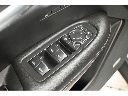 Used 2022 Cadillac XT5 Premium Luxury image 31