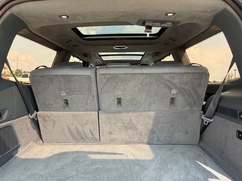 Used 2023 Jeep Grand Wagoneer Series III w/ Rear Seat Video Group 1 AWD/4WD image 41