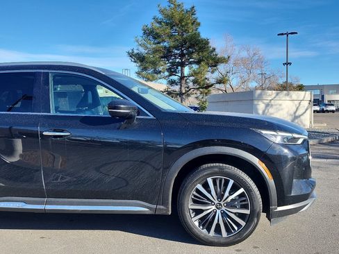 Used 2024 INFINITI QX60 Sensory image 3