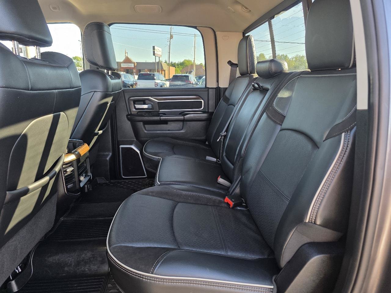 Used 2024 RAM 3500 Laramie AWD/4WD image 24