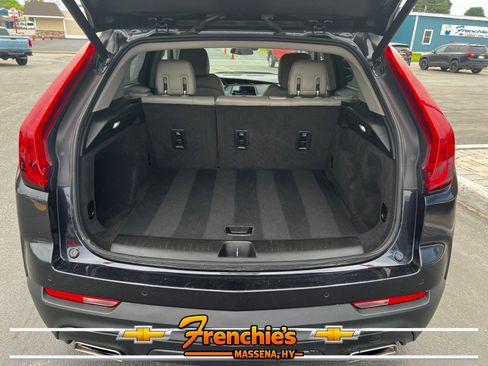 Used 2023 Cadillac XT4 Luxury w/ Driver Awareness Package AWD/4WD image 5