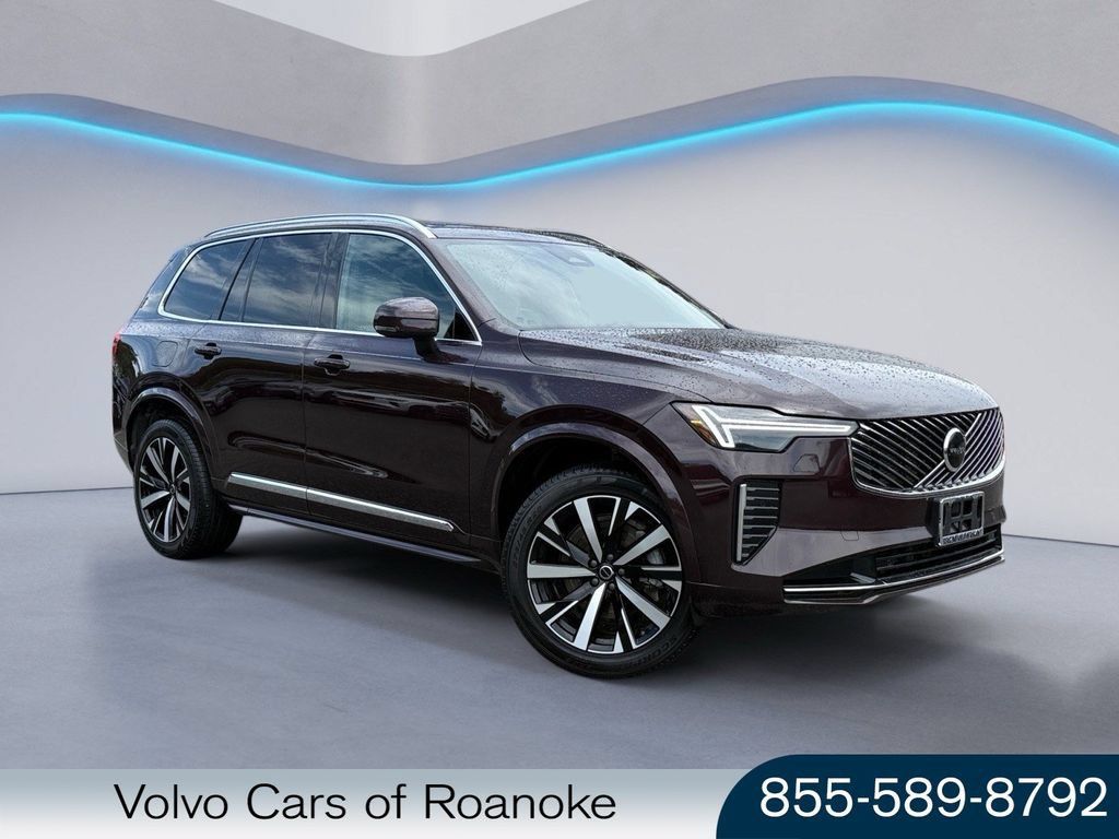 Certified 2025 Volvo XC90 B5 Core AWD/4WD image 1