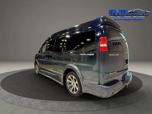 Used 2017 Chevrolet Express 2500 RWD image 8