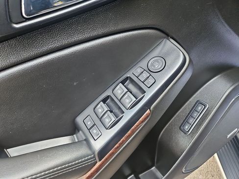 Used 2020 GMC Yukon SLT image 11