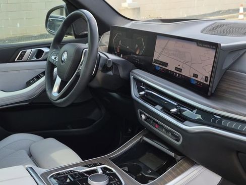 Used 2025 BMW X5 sDrive40i w/ Premium Package RWD image 11