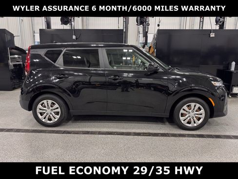 Used 2020 Kia Soul LX image 2