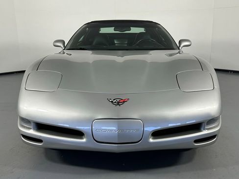 Used 2004 Chevrolet Corvette Convertible w/ Preferred Equipment Group RWD image 7