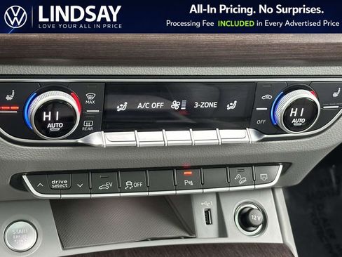 Used 2023 Audi Q5 e Premium Plus w/ Premium Plus Package image 18