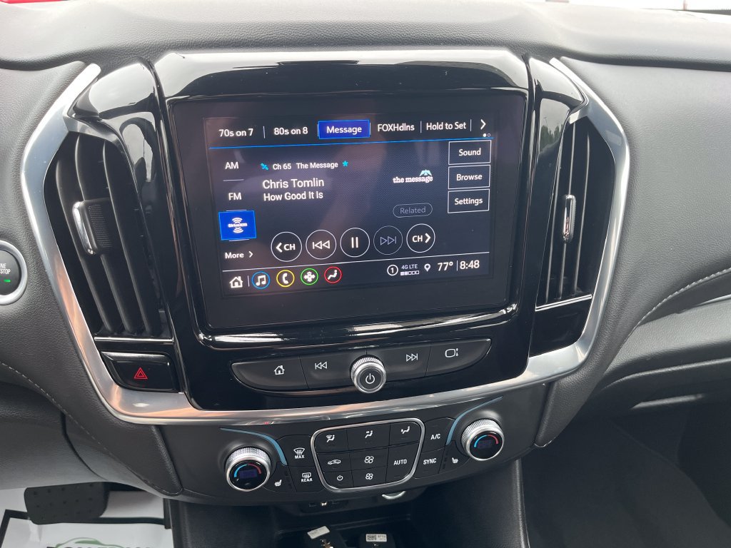 Used 2023 Chevrolet Traverse LT FWD image 17