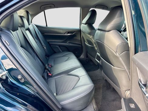 Used 2020 Toyota Camry SE FWD image 28