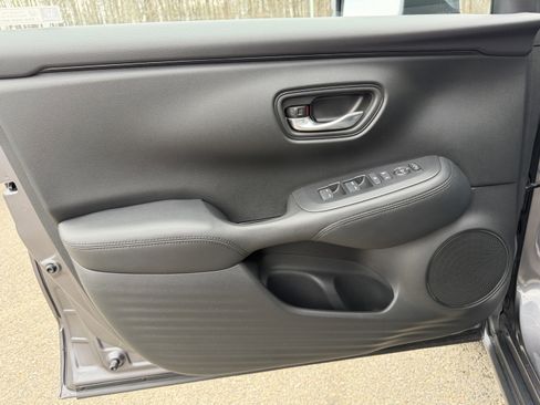 Certified 2023 Honda HR-V LX image 12