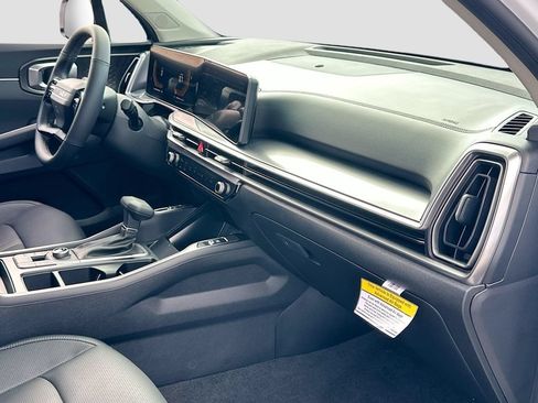 Certified 2026 Kia Sorento S FWD image 28