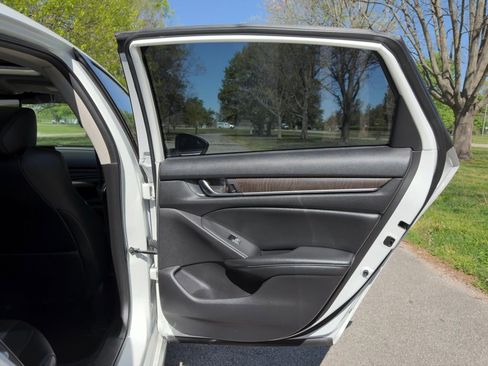 Used 2021 Honda Accord EX-L image 28