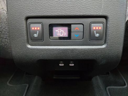 Used 2025 Mitsubishi Outlander SEL FWD image 47