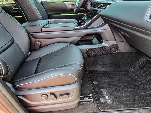 New 2026 INFINITI QX80 Luxe w/ Cargo Package AWD/4WD image 53