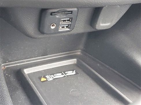 Certified 2023 Chevrolet Traverse RS image 32