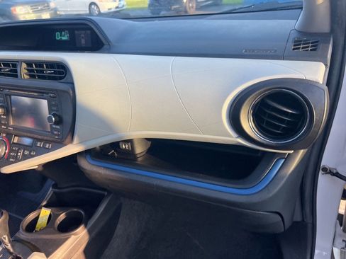 Used 2012 Toyota Prius C image 27