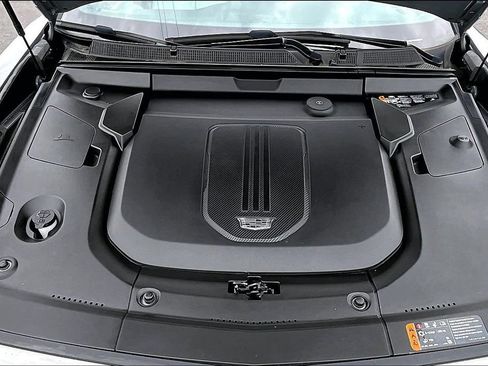 Used 2023 Cadillac Lyriq 2WD image 5